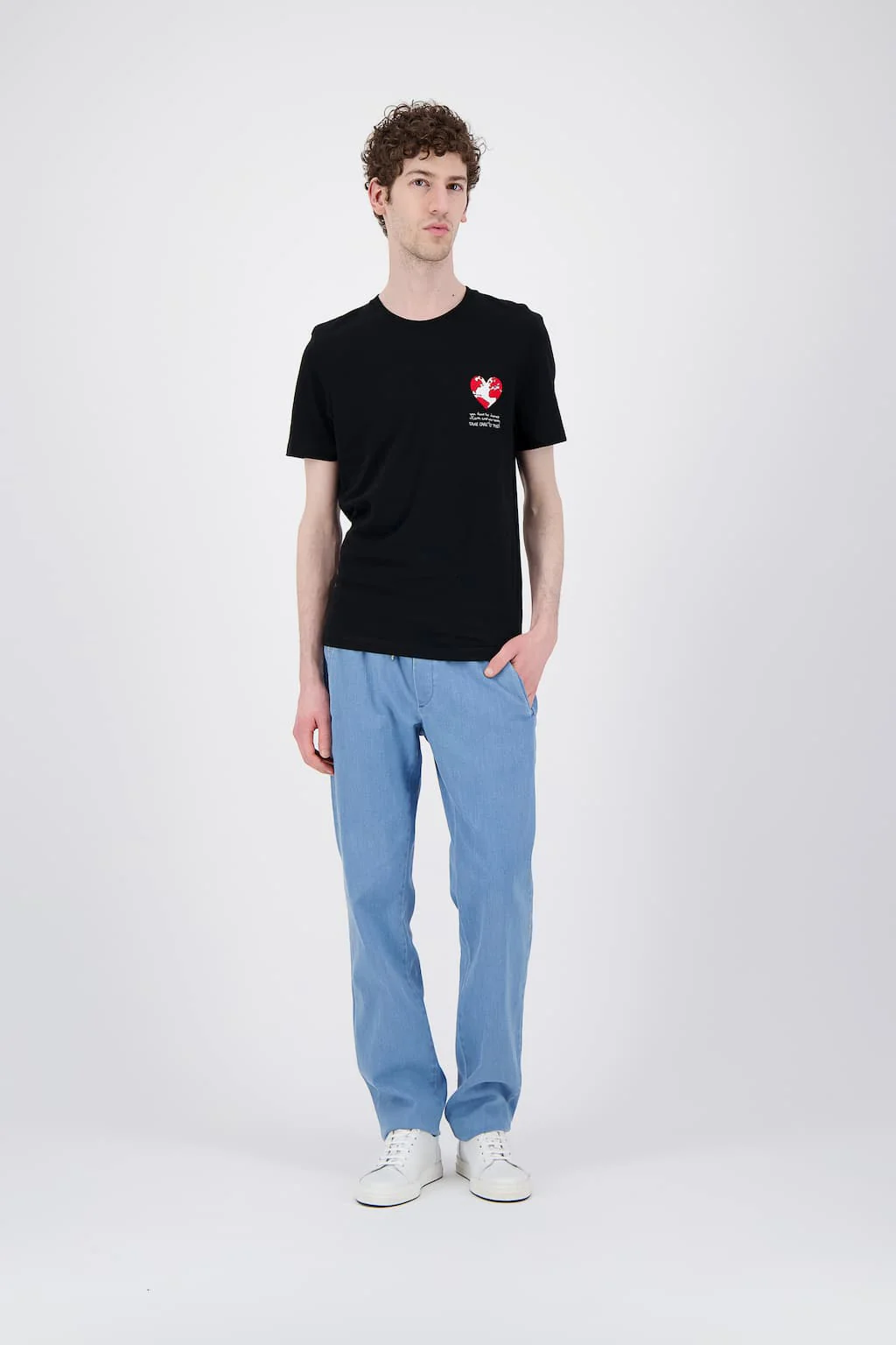 T Shirt black organic cotton red earth - Image 3