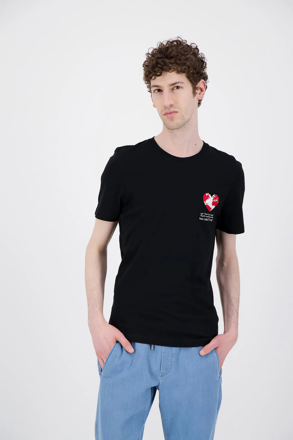 T Shirt black organic cotton red earth